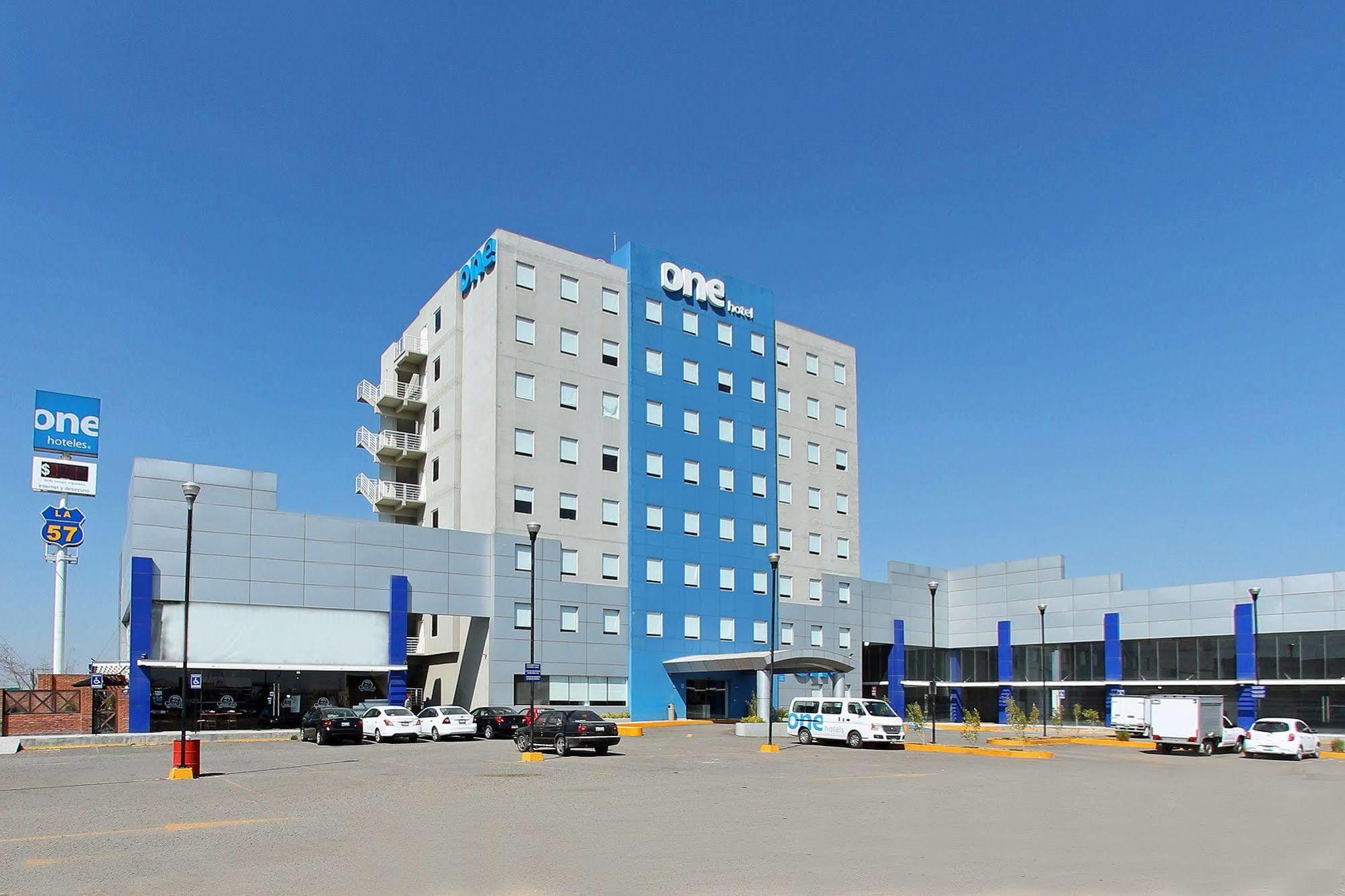 Hotel One Queretaro Aeropuerto Exterior foto